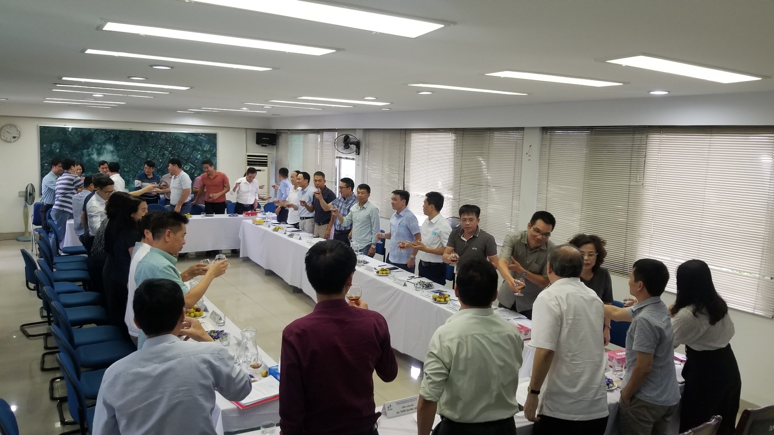 HỌP GIAO BAN VÀ TỔNG KẾT HOẠT ĐỘNG KINH DOANH 6 THÁNG ĐẦU NĂM 2021