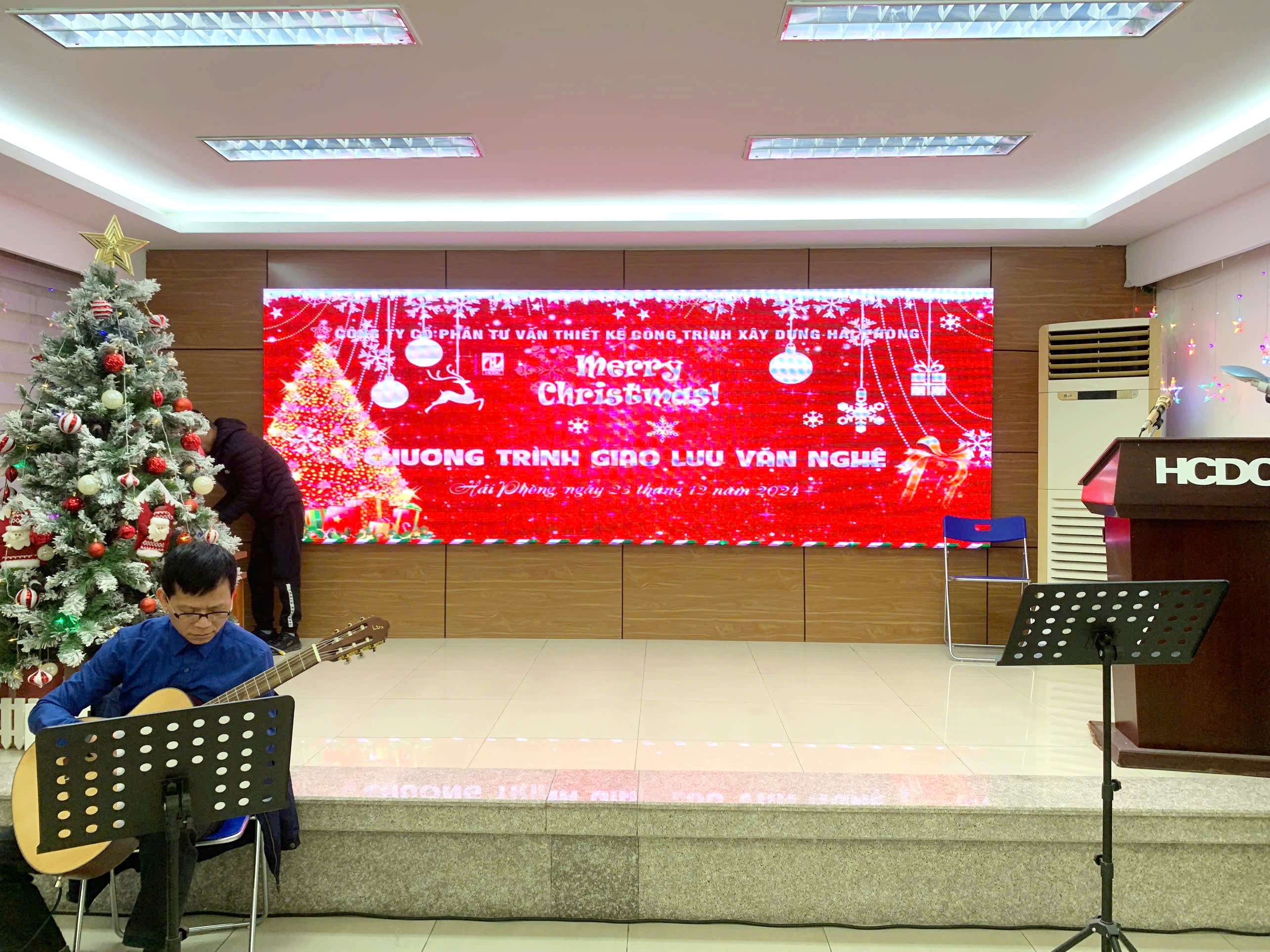 Chương trình giao lưu văn nghệ - thể thao nhân dịp Giáng sinh 2024