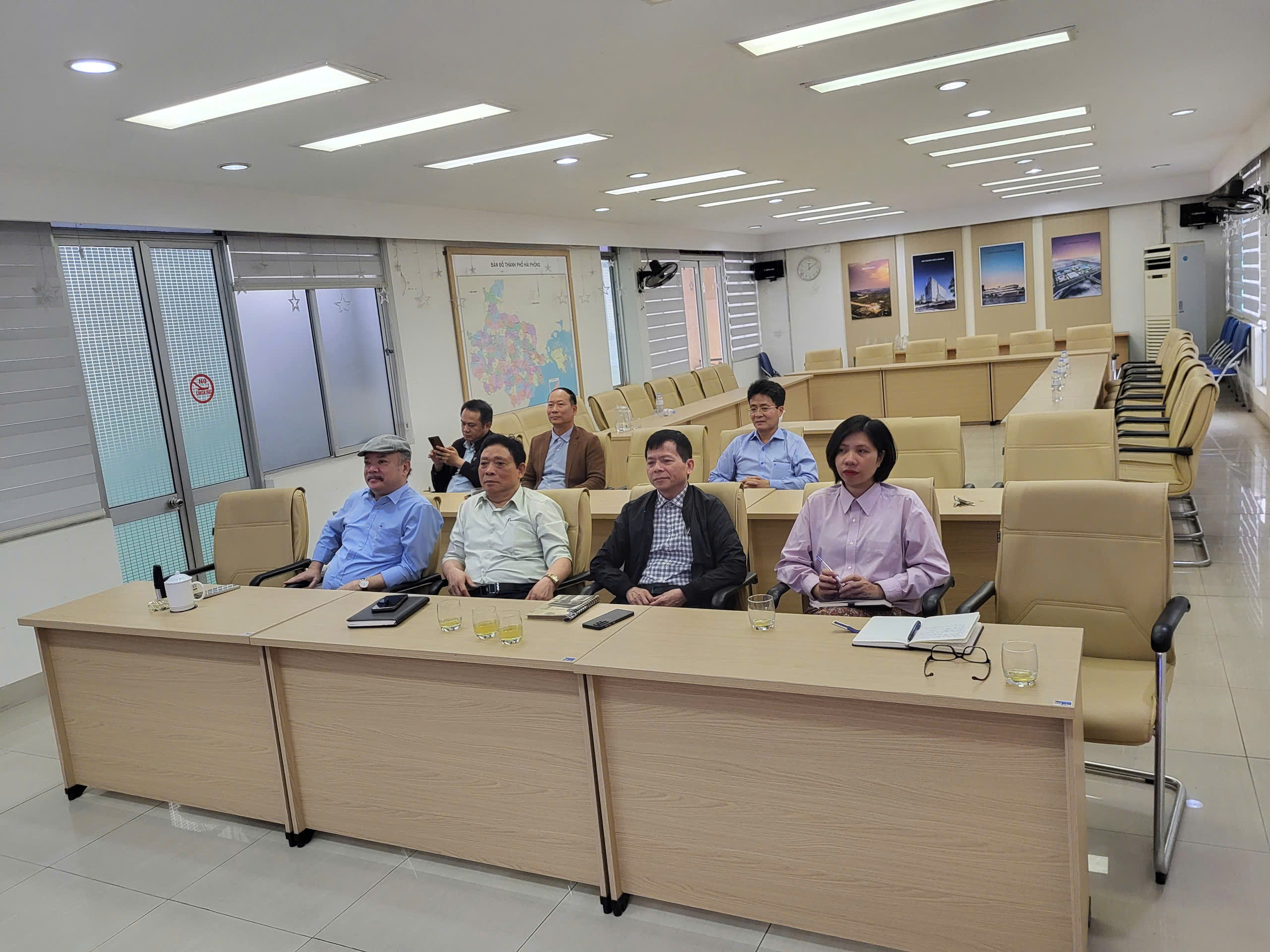 Tọa đàm góp ý dự thảo các nghị định quy định chi tiết một số điều và biện pháp tổ chức, hướng dẫn thi hành Luật Xây dựng  